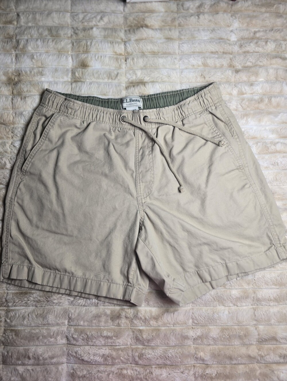 L.L. Bean Men's Beige Elastic-Waist Drawstring Athletic Shorts
